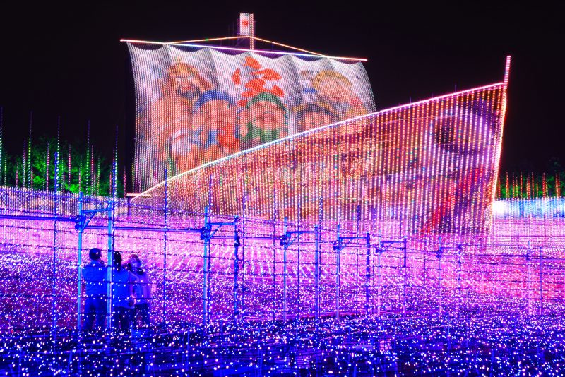 なばなの里の写真「天空の船「七福神」」