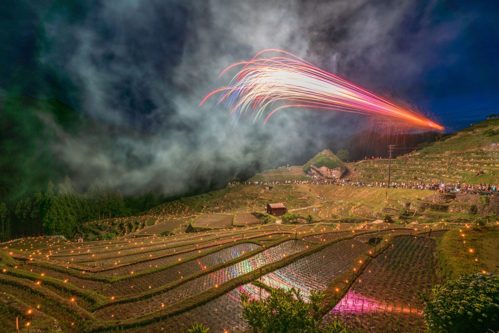 丸山千枚田の写真「虫送りの北山砲」